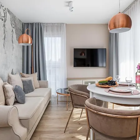 公寓 Allure Apartment Golden Harbour By Renters Prestige