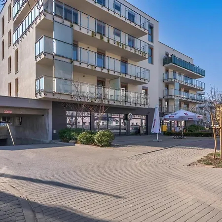 Allure Apartment Golden Harbour By Renters Prestige * 科沃布热格